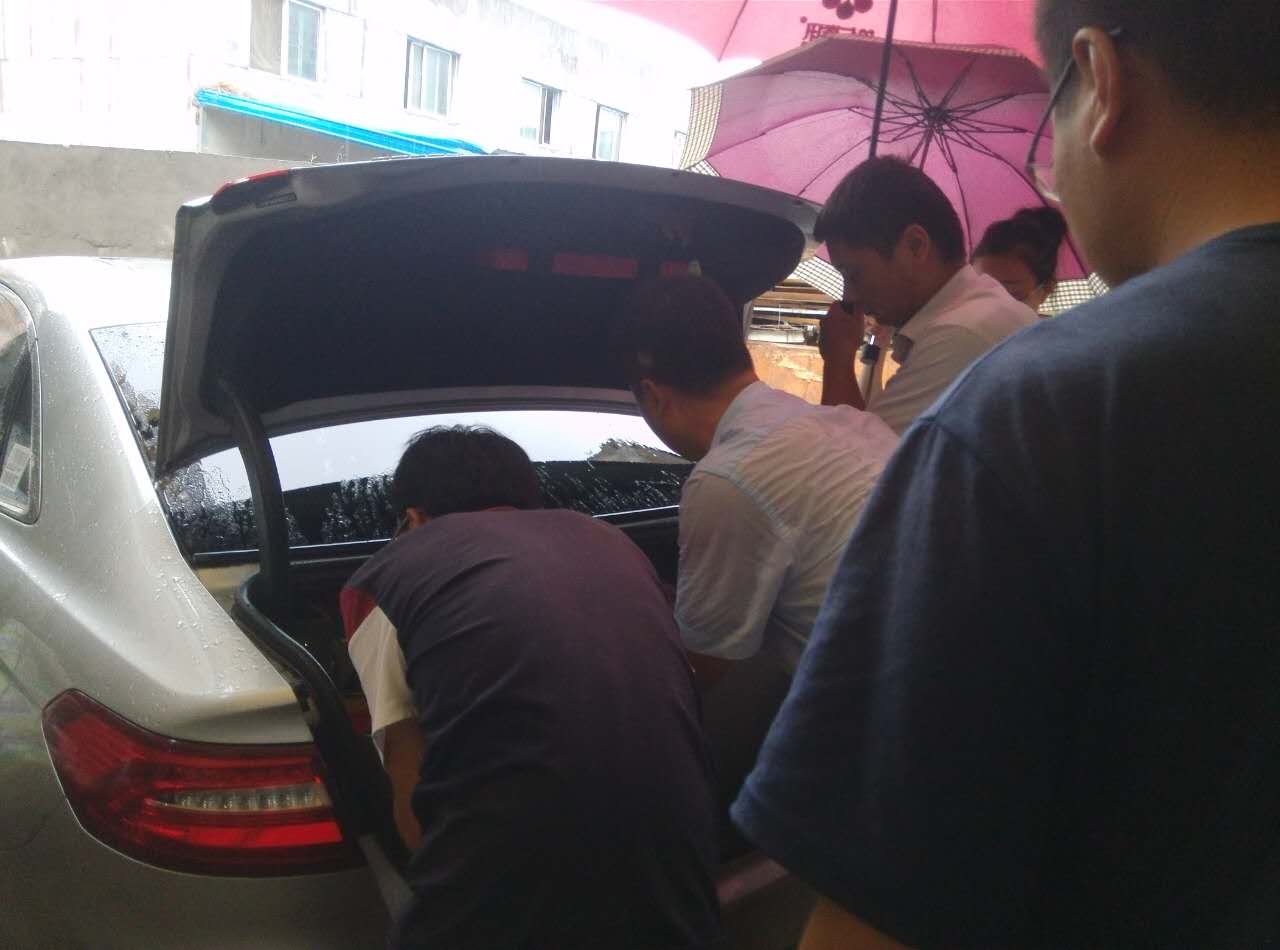 825574613.jpg 825574613.jpg